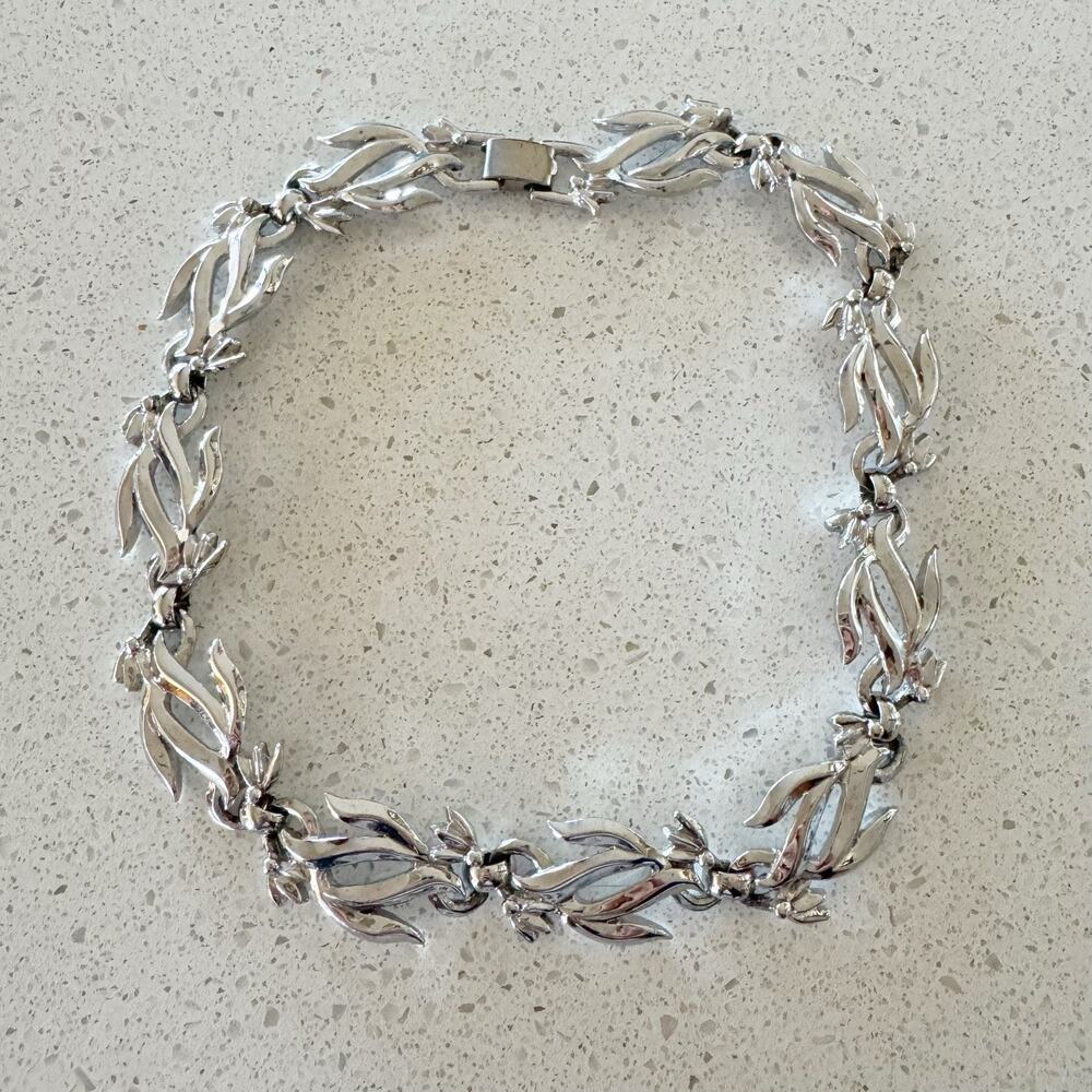Bergere Silver Tone Metal Choker Collar‎ Leaf Necklace - Picture 5 of 10